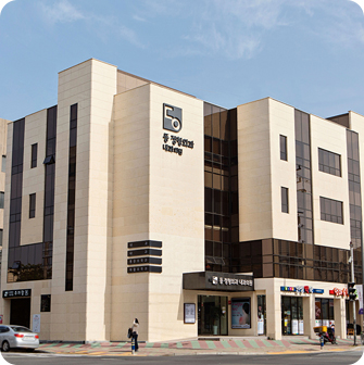 1F 병원 외관 · 주차장 이미지 2